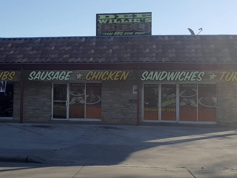 Texas D Willie's Smokehouse Zarzamora exterior